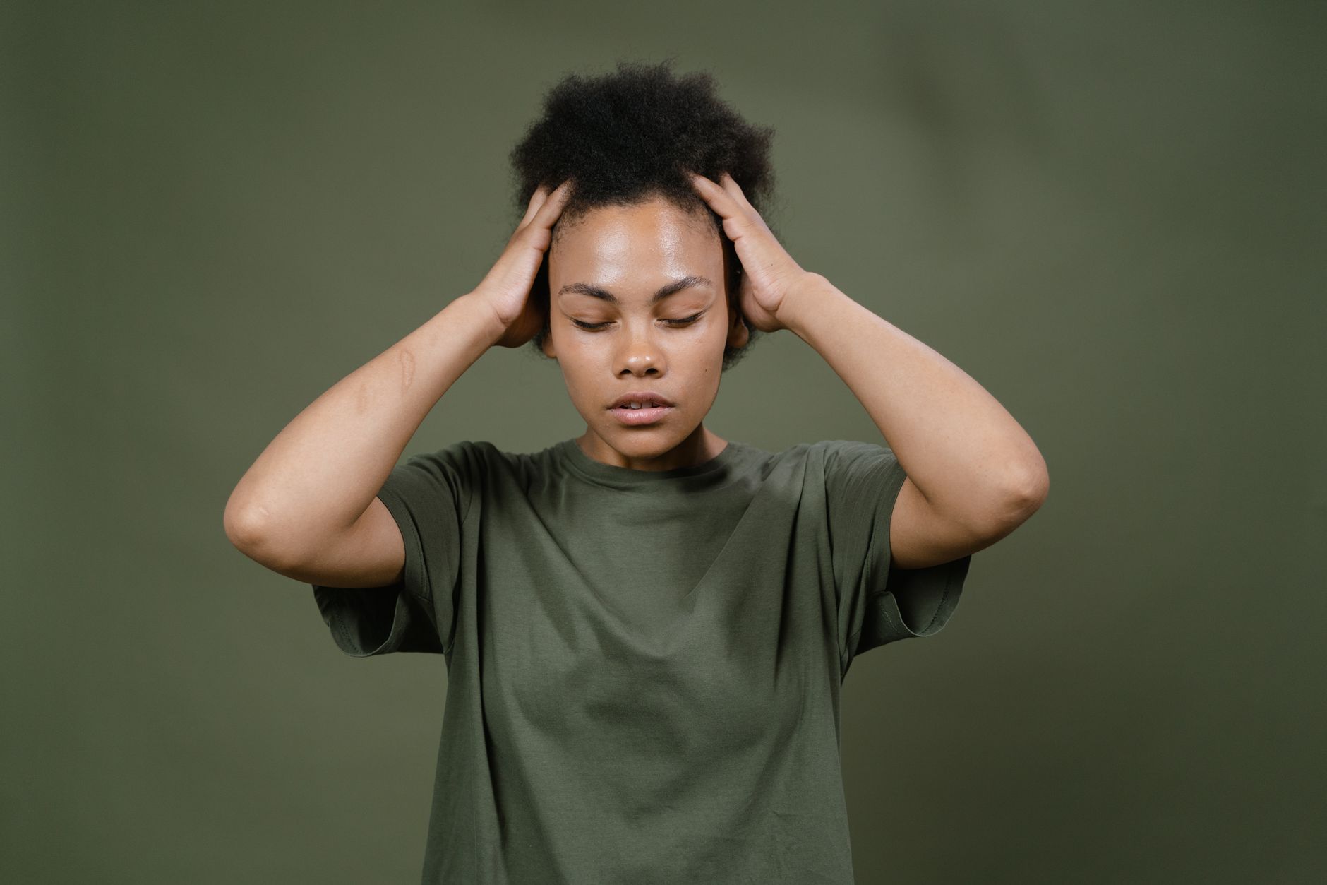 Étirements du cou et de la tête pour port d'afro puff