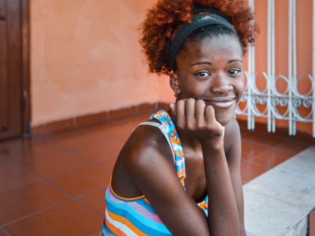Guide sport et soins capillaires pour cheveux texturés et afro