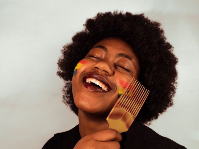 Comparatif démêlants pour cheveux crépus sans casse