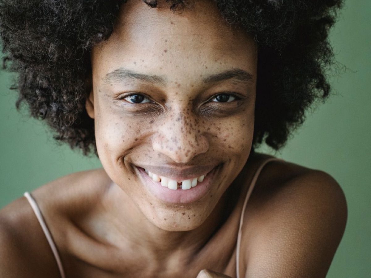 Kinky-Curly vs The Mane Choice pour définir les boucles