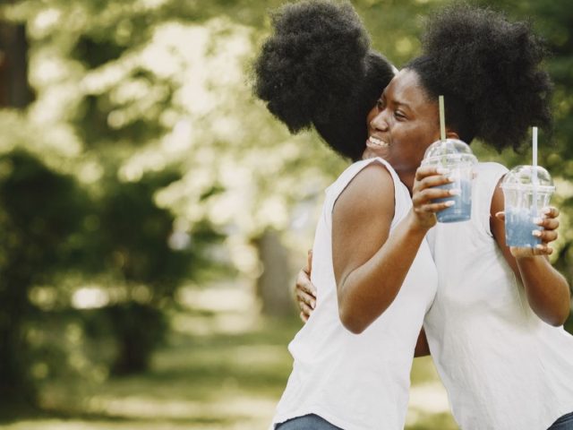 Collations avant et après le sport pour cheveux afro