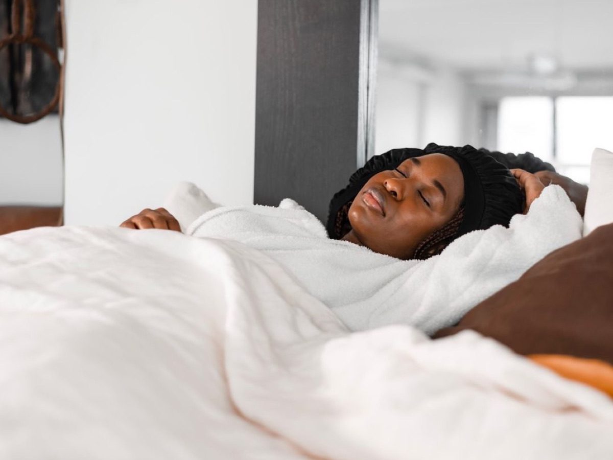 Protéger son puff la nuit : guide pour réduire casse et frisottis