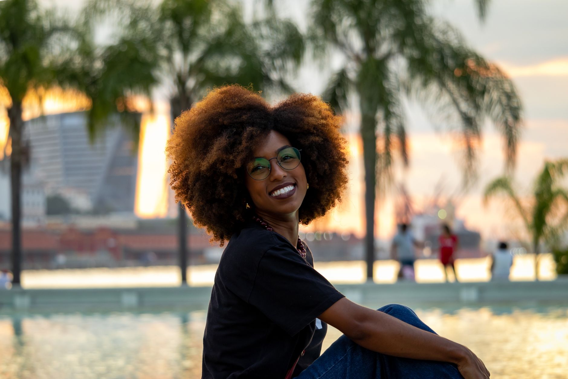 Réduire la casse des cheveux afro : stratégies incontournables