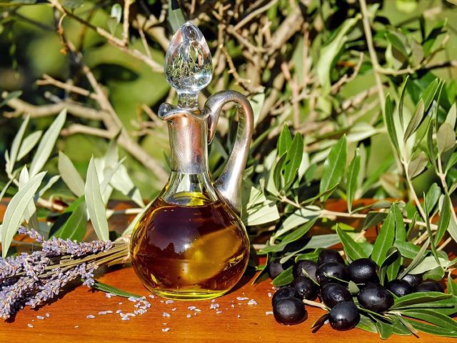 Comparatif huiles ricin, jojoba et avocat pour puffs