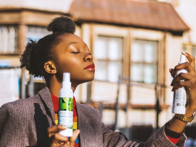 Les meilleurs produits hydratants pour cheveux afro : lequel choisir ?