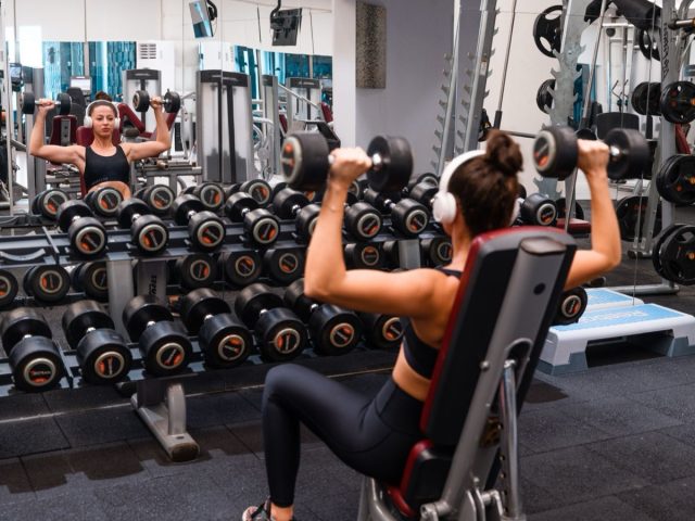 Risques liés au bruit : un facteur de stress sous-estimé pour cheveux